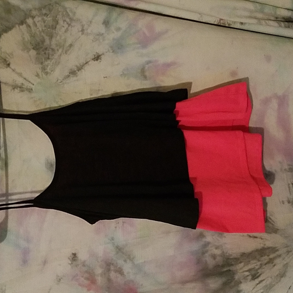 Black and pink layered tank top - Picture 2 of 2